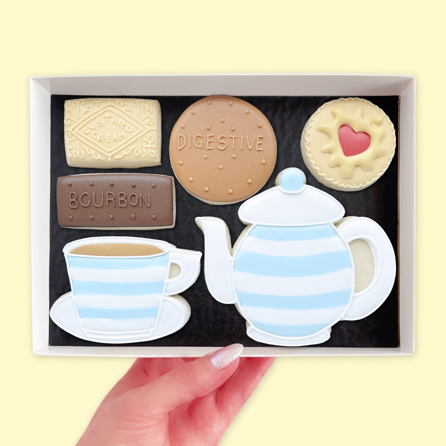 Tea and Biscuits Iced Biscuits